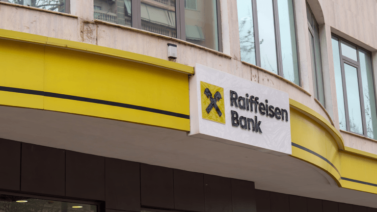 228b-raiffeisen-bank-opens-crypto-door-to-18-million-customers-768x432-1