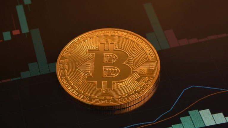 bitcoin-etfs-stay-hot-with-half-billion-dollar-inflow-768x432-1