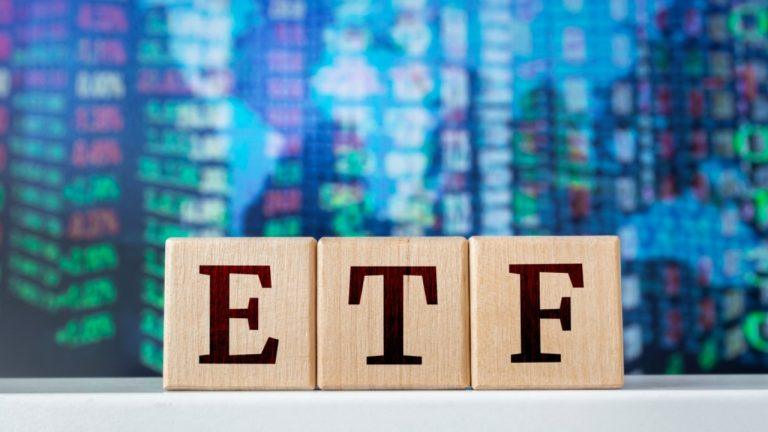 bitcoin-price-holds-82k-as-blackrock-leads-etf-rebound-768x432-1