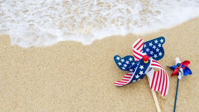 bitcoin-treads-water-on-independence-day-768x432-1