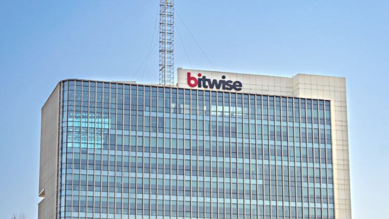 bitwise-targets-solana-staking-etf-for-first-tokenized-shares-768x432-1