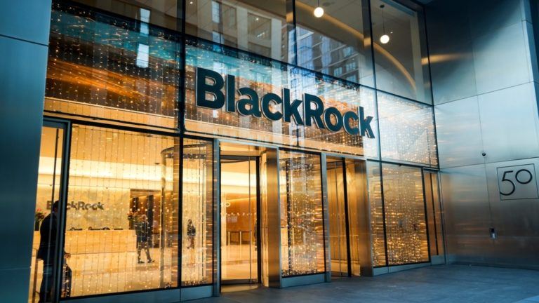 blackrocks-50-2m-inflow-offsets-selling-as-bitcoin-etfs-turn-green-768x432-1