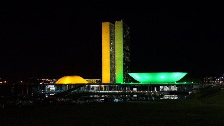 brazil-orders-tobacco-style-warnings-on-all-betting-ads-betting-makes-you-lose-money-768x432-1