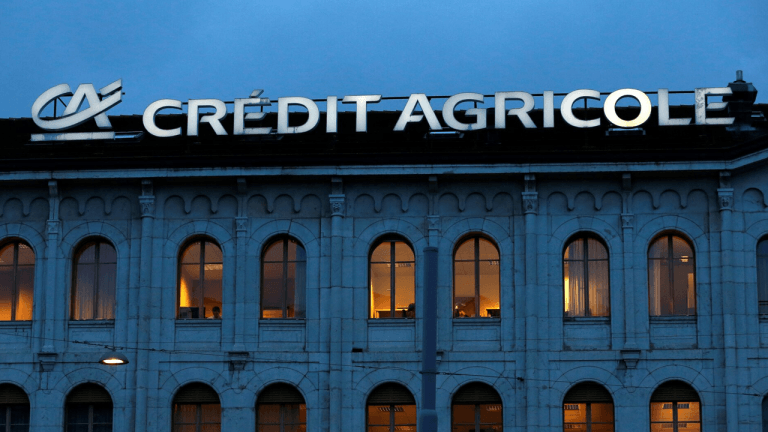 credit-agricole-worlds-largest-cooperative-bank-launches-stablecoin-eurxt-768x432-1