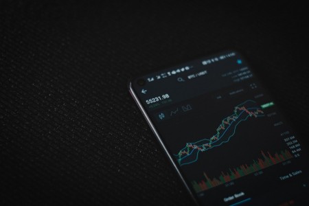 crypto-unsplash-x300_1px