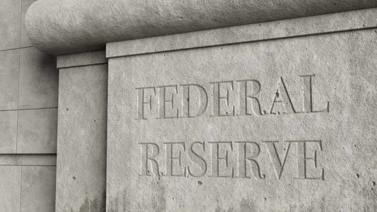 fed-hike-bets-crack-as-september-hold-odds-storm-into-lead-768x432-1