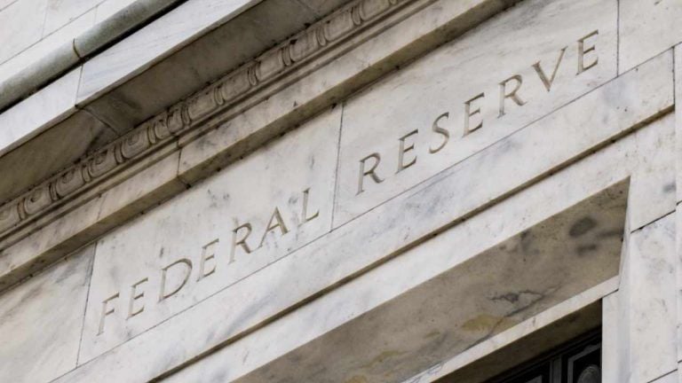 federal-reserve-signals-clear-crypto-rules-768x432-1