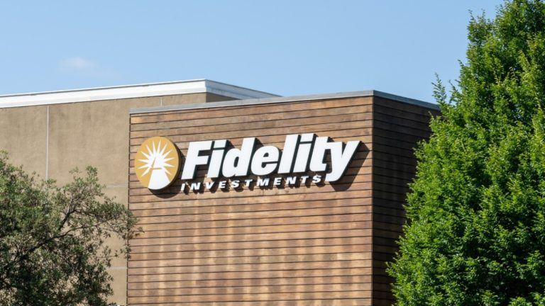 fidelity-debuts-genuis-act-aligned-stablecoin-reserve-fund-with-0-25-fee-768x432-1
