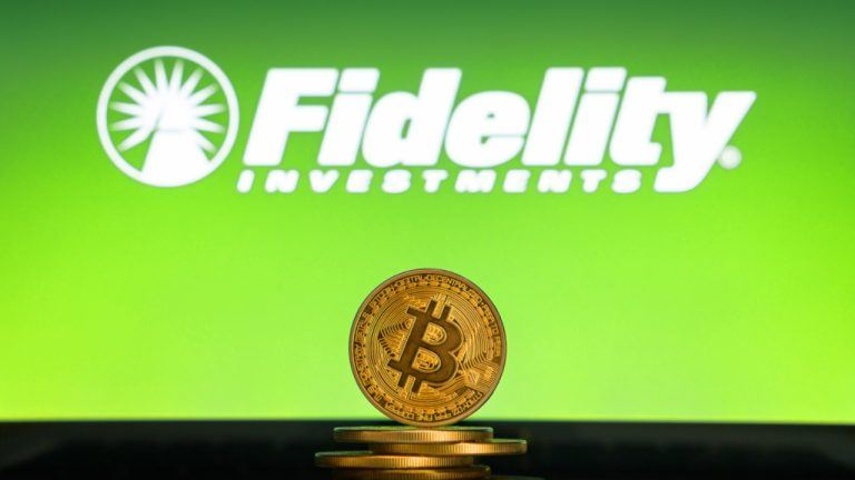fidelity-leads-389-7m-bitcoin-etf-weekly-outflow-with-153m-exit-768x432-1