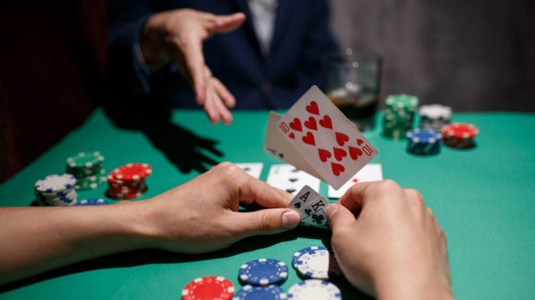 fold-poker-768x432-1