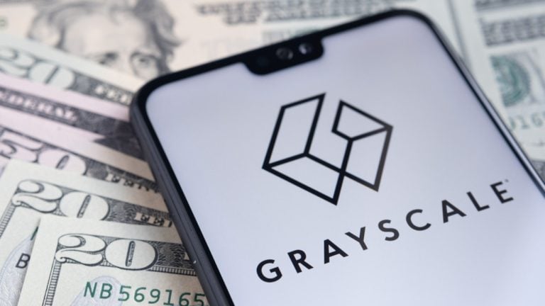 grayscale-sees-3000-onchain-vaults-with-7b-as-next-crypto-breakout-768x432-1