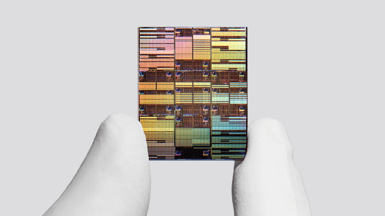 ibm-unveils-sub-1-nanometer-chip-with-100-billion-transistors-extending-moores-law-768x432-1