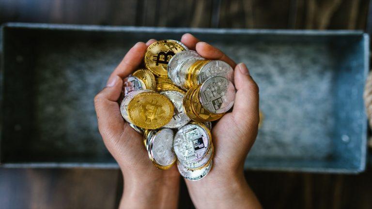levering-up-at-record-rates-caprioles-charles-edwards-sounds-bitcoin-treasury-alarm2_nwmk-768x432-1