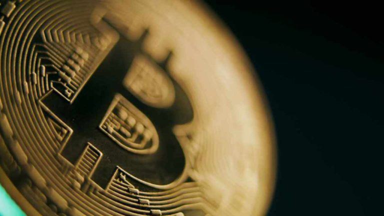 robert-kiyosaki-halts-bitcoin-buys-despite-1m-btc-target-768x432-1