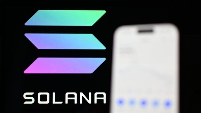solana-hits-14m-stablecoin-holders-as-card-volume-tops-1b-768x432-1