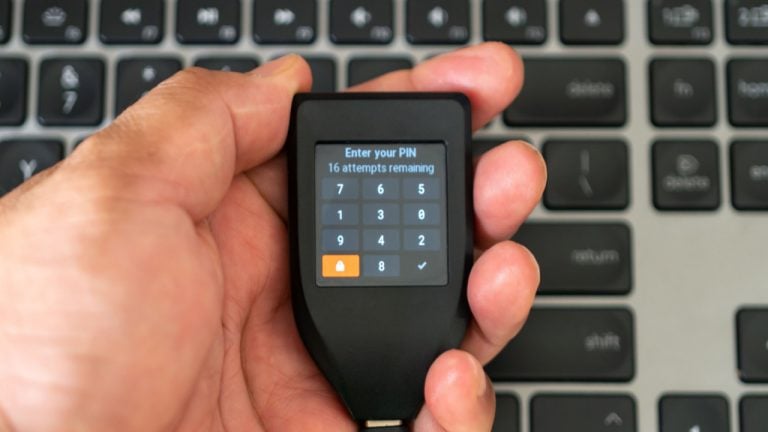 trezor-768x432-2