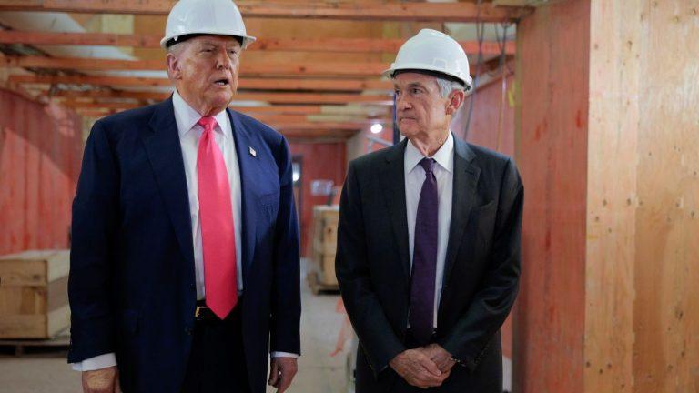 trump-visits-the-federal-reserve-headquarters-768x432-1