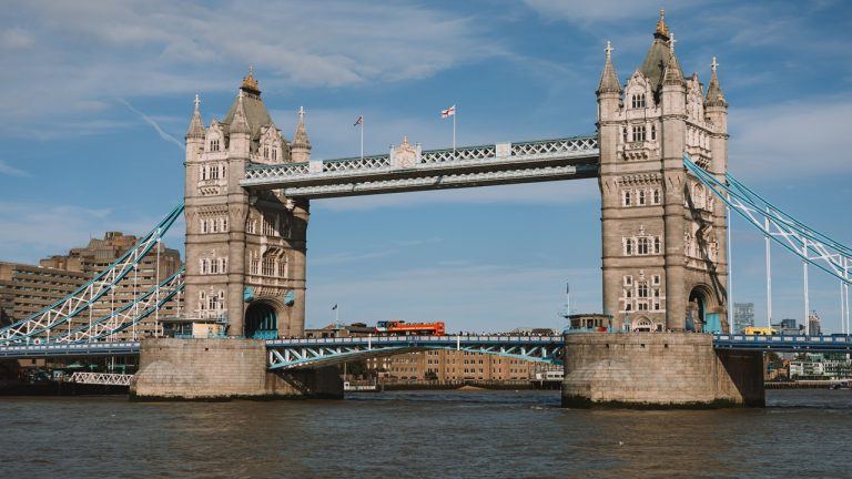 uk-unveils-final-crypto-rulebook-as-fca-cuts-stablecoin-capital-floor2_nwmk-768x432-1