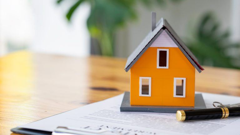 us-senators-mortgage-crypto-768x432-1