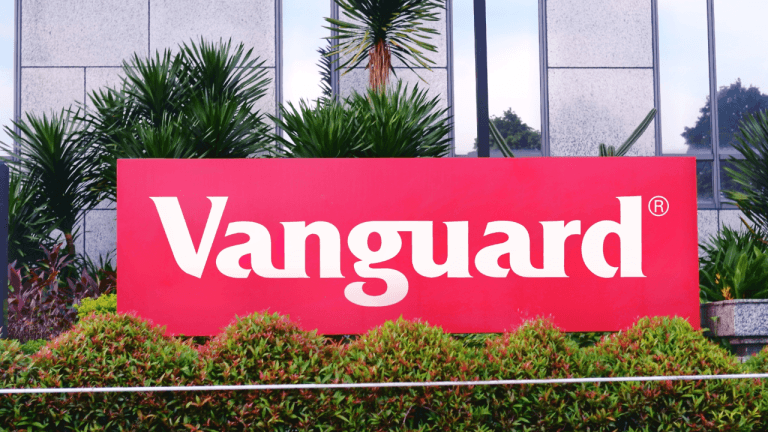 vanguard-bitcoin-crypto-strategy-mstr-768x432-1